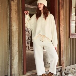 NWT The Great Fleece Cropped Wide Leg Sweatpants Cream